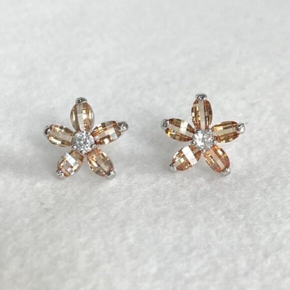 Sterling Silver Checkerboard Faceted CZ Flower Pendant Necklace & Stud Earrings - Picture 11 of 16